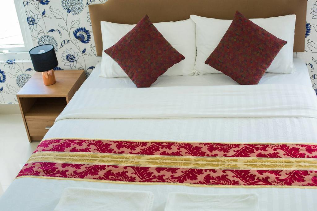Sea Song Inn Pantai Kamala Bilik gambar