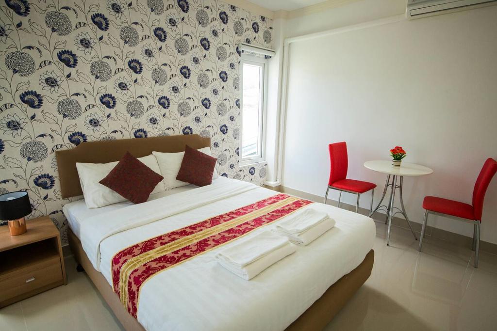 Sea Song Inn Pantai Kamala Bilik gambar