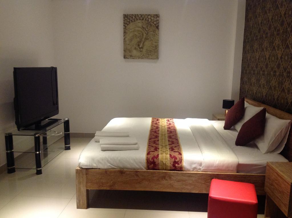 Sea Song Inn Pantai Kamala Bilik gambar
